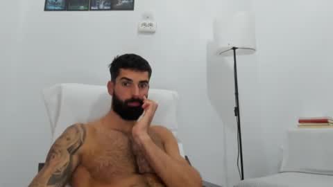 Snapshot of cuteeboy chatting on 10/16/25, 08:15 cuteeboy online show from 10/16/25, 08:15