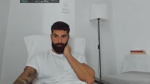 Snapshot of cuteeboy chatting on 10/20/25, 06:47 cuteeboy online show from 10/20/25, 06:47