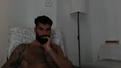 Snapshot of cuteeboy chatting on 10/31/25, 08:48 cuteeboy online show from 10/31/25, 08:48