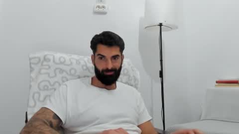 Snapshot of cuteeboy chatting on 11/08/25, 11:14 cuteeboy online show from 11/08/25, 11:14