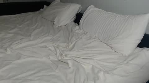 Anna online show from 01/01/25, 01:16