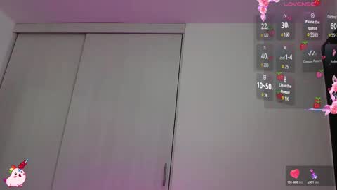 Snapshot of cutehanna1 chatting on 02/09/25, 10:43 Hanna online show from 02/09/25, 10:43