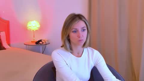 cutemirage online show from 11/01/25, 02:52