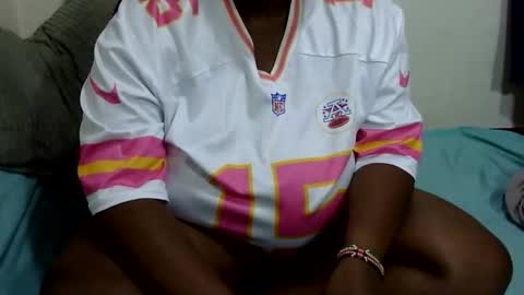 cutermilly online show from 10/25/25, 03:18