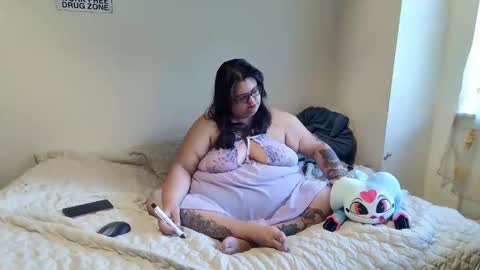 Snapshot of cutetea_time chatting on 10/17/25, 03:47 Cutetea online show from 10/17/25, 03:47