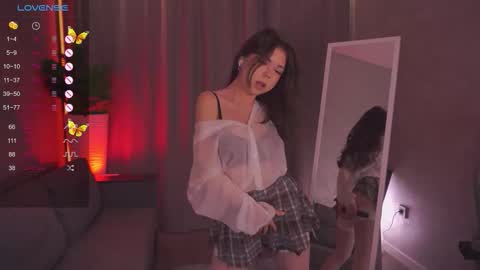 Julia online show from 11/01/25, 01:24