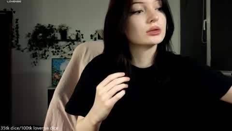 Snapshot of cuteuserr chatting on 02/19/25, 06:00 Anie online show from 02/19/25, 06:00