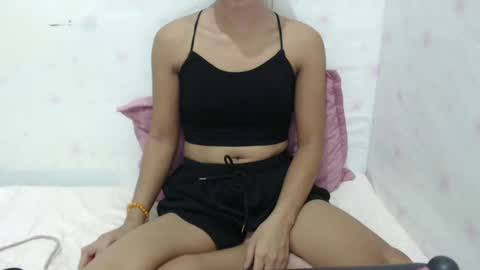 Snapshot of cutie_bella_xxx chatting on 01/23/25, 11:04 bella online show from 01/23/25, 11:04