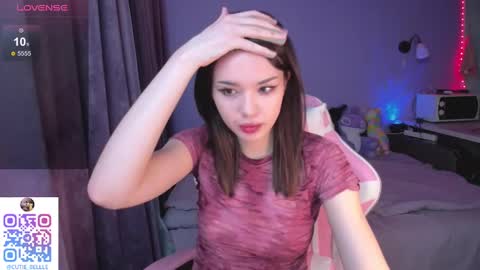 Snapshot of cutie_bellle chatting on 01/30/25, 10:30 belle online show from 01/30/25, 10:30