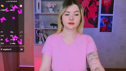 Snapshot of cutie_mili chatting on 01/18/25, 10:28 mili online show from 01/18/25, 10:28