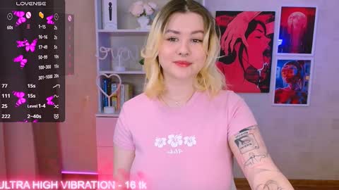 Snapshot of cutie_mili chatting on 01/29/25, 08:51 mili online show from 01/29/25, 08:51