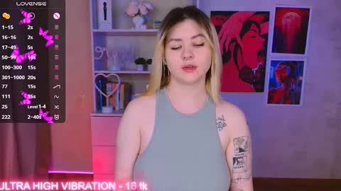 Snapshot of cutie_mili chatting on 02/10/25, 11:45 mili online show from 02/10/25, 11:45