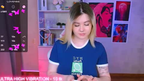 Snapshot of cutie_mili chatting on 02/12/25, 04:12 mili online show from 02/12/25, 04:12