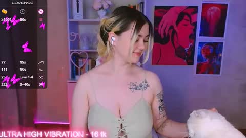 Snapshot of cutie_mili chatting on 02/14/25, 04:26 mili online show from 02/14/25, 04:26