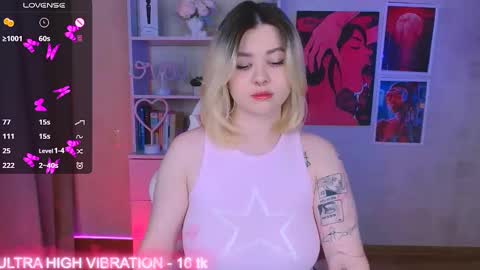 Snapshot of cutie_mili chatting on 02/17/25, 03:25 mili online show from 02/17/25, 03:25