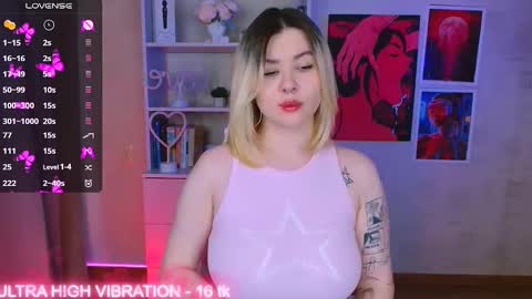 Snapshot of cutie_mili chatting on 02/17/25, 07:04 mili online show from 02/17/25, 07:04