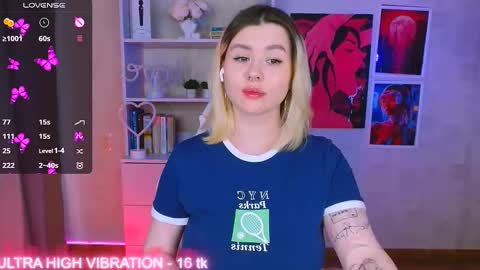 Snapshot of cutie_mili chatting on 02/21/25, 07:23 mili online show from 02/21/25, 07:23