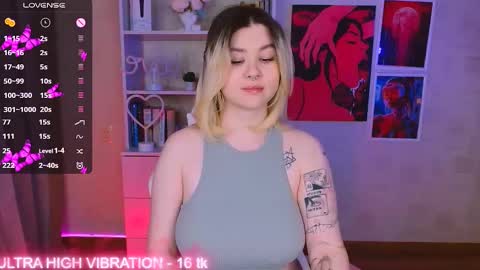 Snapshot of cutie_mili chatting on 02/23/25, 03:35 mili online show from 02/23/25, 03:35