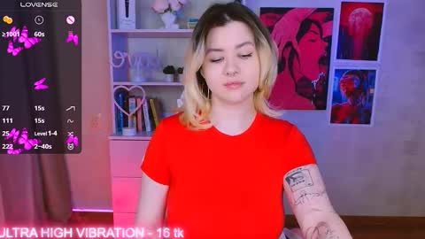 Snapshot of cutie_mili chatting on 03/01/25, 04:15 mili online show from 03/01/25, 04:15