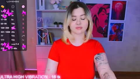 Snapshot of cutie_mili chatting on 03/01/25, 07:41 mili online show from 03/01/25, 07:41