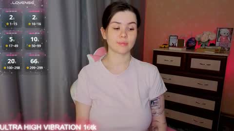 Snapshot of cutie_mili chatting on 11/27/25, 08:49 mili online show from 11/27/25, 08:49