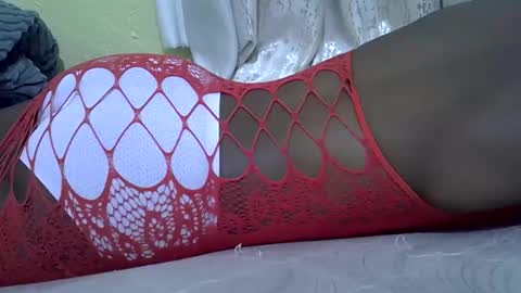 Snapshot of cutiehanish4 chatting on 10/28/25, 02:26 cutiehanish4 online show from 10/28/25, 02:26