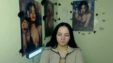 Emma online show from 11/08/25, 01:28