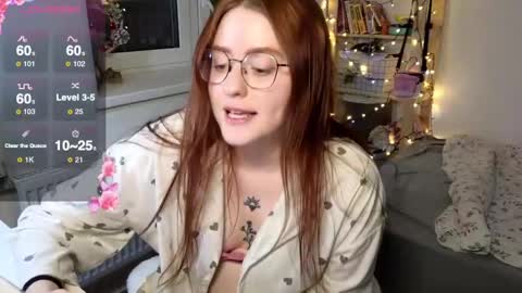 Snapshot of cutiepiealice chatting on 01/16/25, 05:23 Alice online show from 01/16/25, 05:23