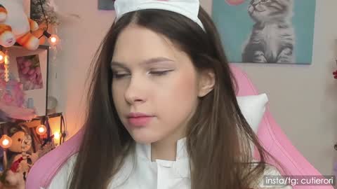 Rori  Instagram cutierori  online show from 01/23/25, 04:09