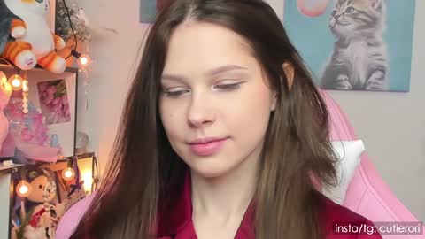 Rori  Instagram cutierori  online show from 01/25/25, 05:07