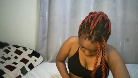 Snapshot of cutypookie chatting on 10/29/25, 07:04 cutypookie online show from 10/29/25, 07:04