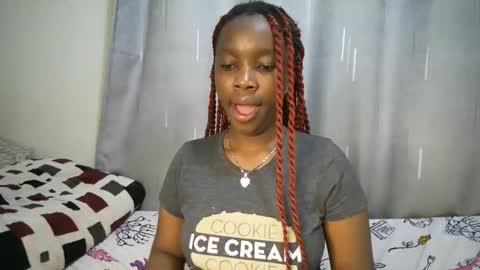 Snapshot of cutypookie chatting on 11/17/25, 06:19 cutypookie online show from 11/17/25, 06:19