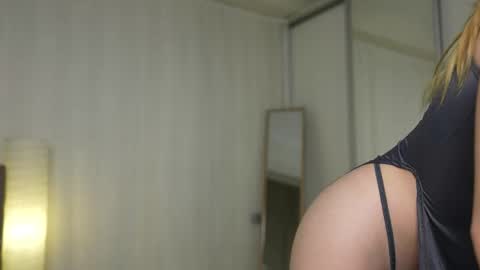 EMILY online show from 09/22/25, 05:15