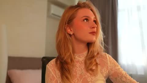 EMILY online show from 09/28/25, 01:16