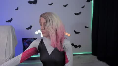  cyber zoe   online show from 10/19/25, 11:33