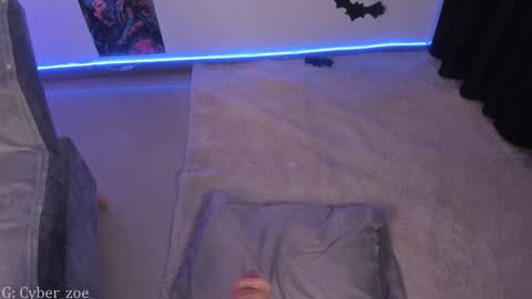  cyber zoe   online show from 11/10/25, 05:34
