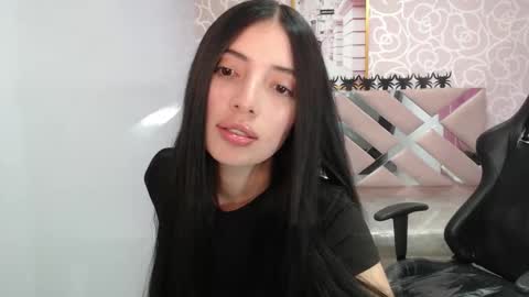 CINTIA ARAUJO online show from 10/29/25, 03:31