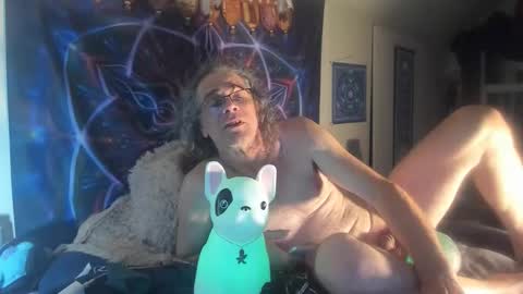 Andrew Thomas online show from 10/21/25, 08:26