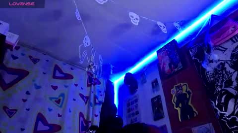 Snapshot of d3m0ny0_0 chatting on 10/15/25, 06:02 d3m0ny0_0 online show from 10/15/25, 06:02