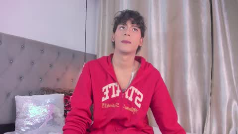 Snapshot of d3rke_666 chatting on 10/14/25, 04:13 Darked online show from 10/14/25, 04:13