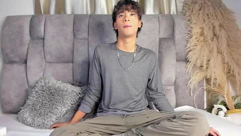 Snapshot of d3rke_666 chatting on 11/05/25, 04:12 Darked online show from 11/05/25, 04:12