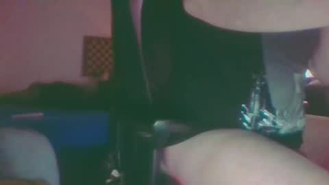 d7xxt1r7 online show from 12/31/24, 06:05