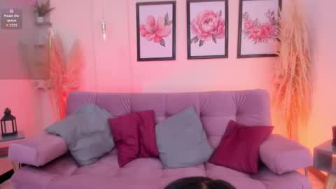Snapshot of daaniela_moon chatting on 09/27/25, 11:59 Daniela online show from 09/27/25, 11:59