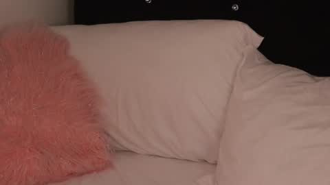 Snapshot of daarlene chatting on 12/25/24, 05:58 Darlene online show from 12/25/24, 05:58