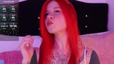 Snapshot of daarlene chatting on 02/12/25, 11:20 Darlene online show from 02/12/25, 11:20