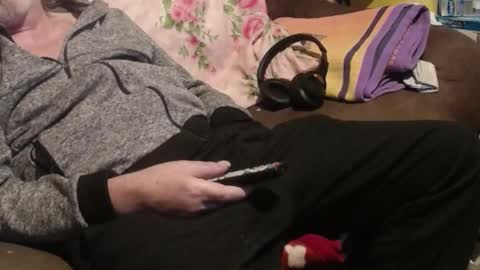 Snapshot of dad1956 chatting on 01/14/25, 08:37 Helmut online show from 01/14/25, 08:37