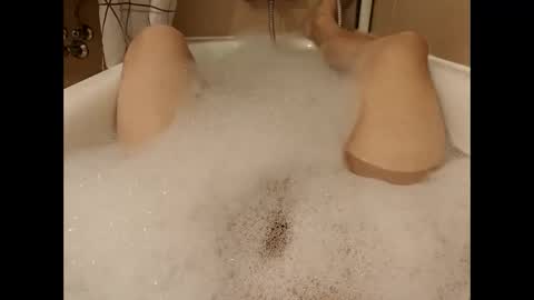 Snapshot of dadddynordic chatting on 11/13/25, 04:39 dadddynordic online show from 11/13/25, 04:39