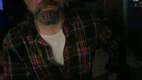 Snapshot of daddnextdoor chatting on 09/28/25, 04:51 daddnextdoor online show from 09/28/25, 04:51