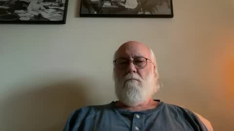 Snapshot of daddy341177 chatting on 11/20/25, 08:30 daddy341177 online show from 11/20/25, 08:30