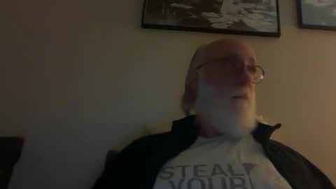 Snapshot of daddy341177 chatting on 11/30/25, 01:59 daddy341177 online show from 11/30/25, 01:59